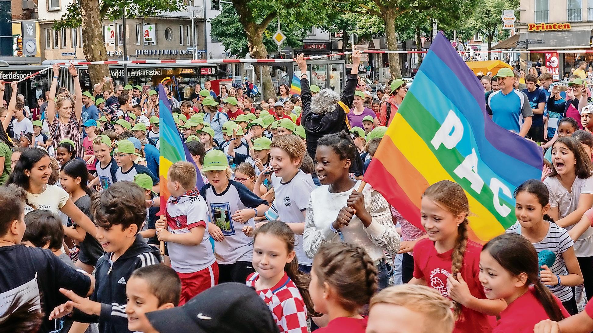 2000 Schülerinnen und Schüler haben sich für den 18. Friedenslauf bislang angemeldet.