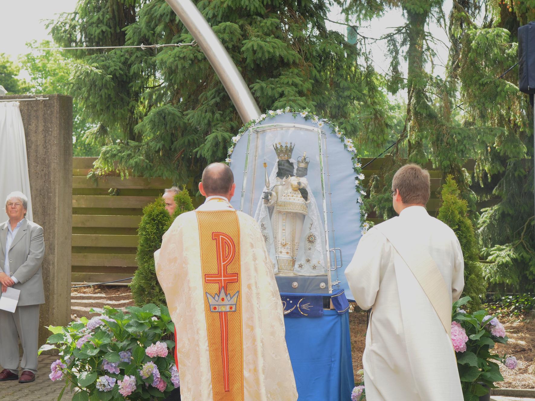 Die schwarze Madonna wird bei der Holtumer Oktav jedes Jahr von Pilgergemeinschaften verehrt.