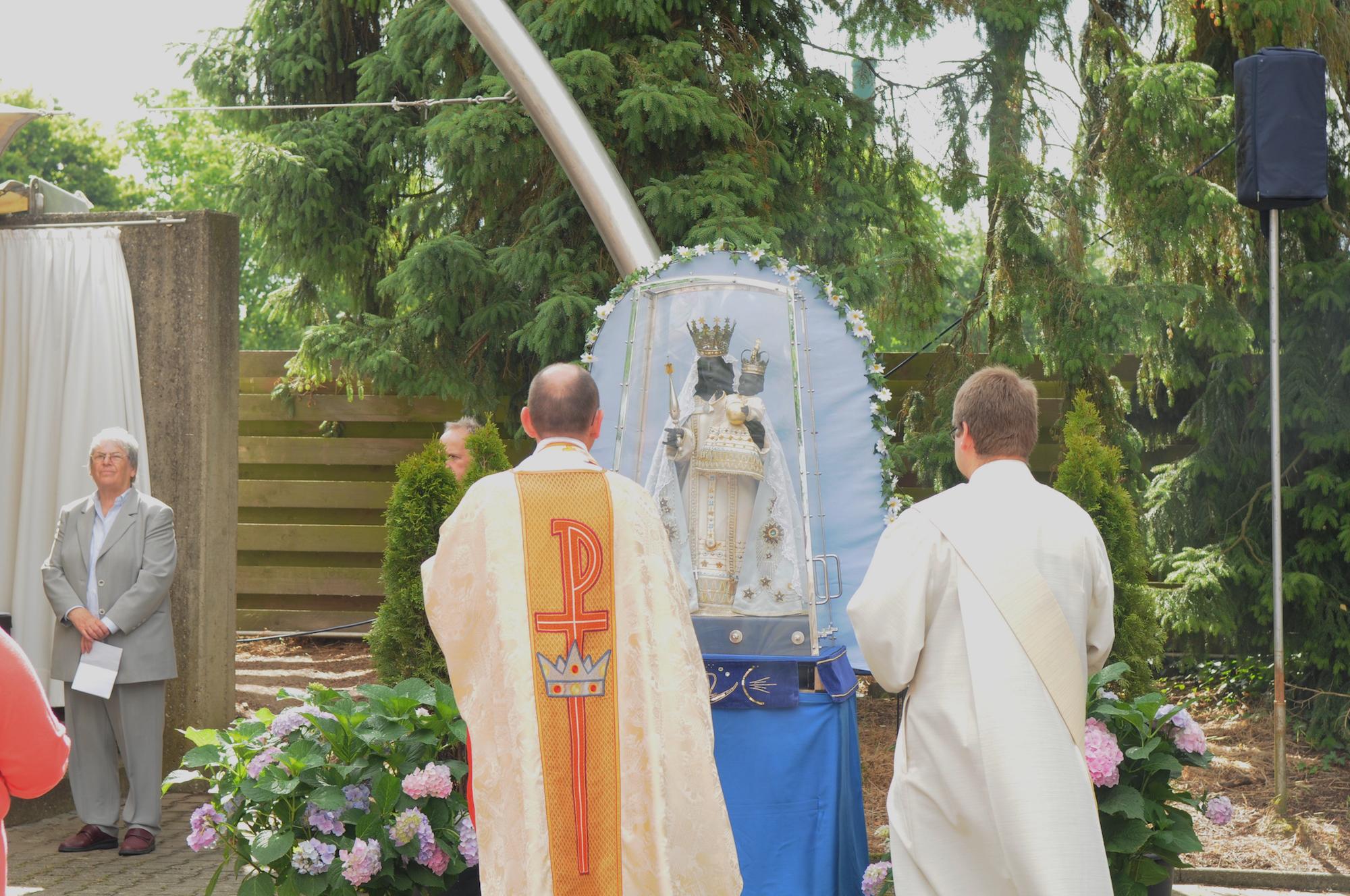 Die schwarze Madonna wird bei der Holtumer Oktav jedes Jahr von Pilgergemeinschaften verehrt.