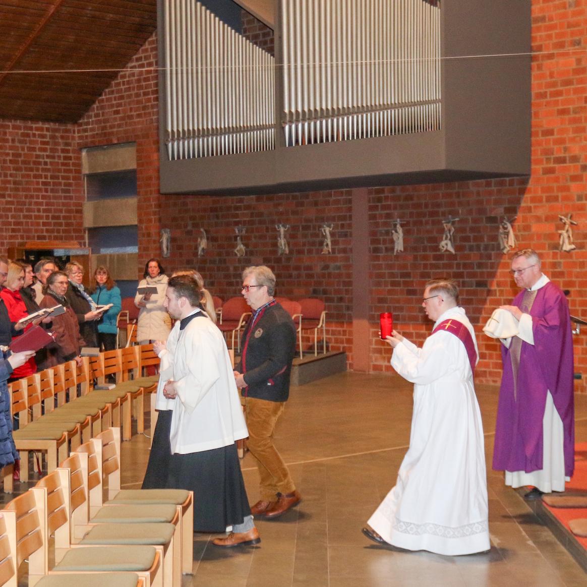 Im Haus Gottes, wo einst Gottesdienst gefeiert wurde, sollen künftig Menschen Wohnung finden.