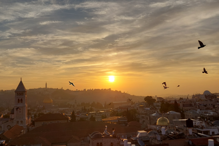 In Jerusalem leben Juden, Christen und Muslime auf engem Raum zusammen.