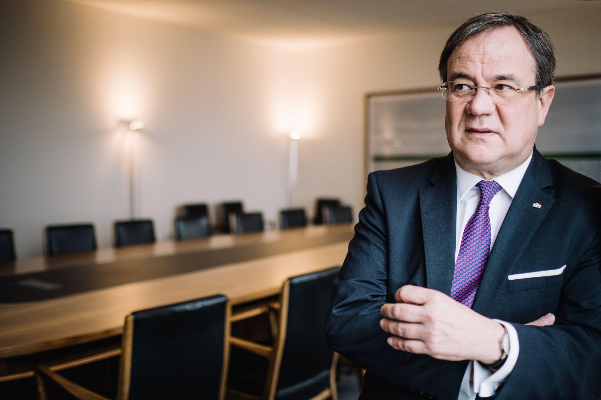 Vor seiner Zeit als NRW-Ministerpräsident, Kanzlerkandidat und Bundestagsabgeordneter war Armin Laschet Chefredakteur der Kirchenzeitung für das Bistum Aachen.