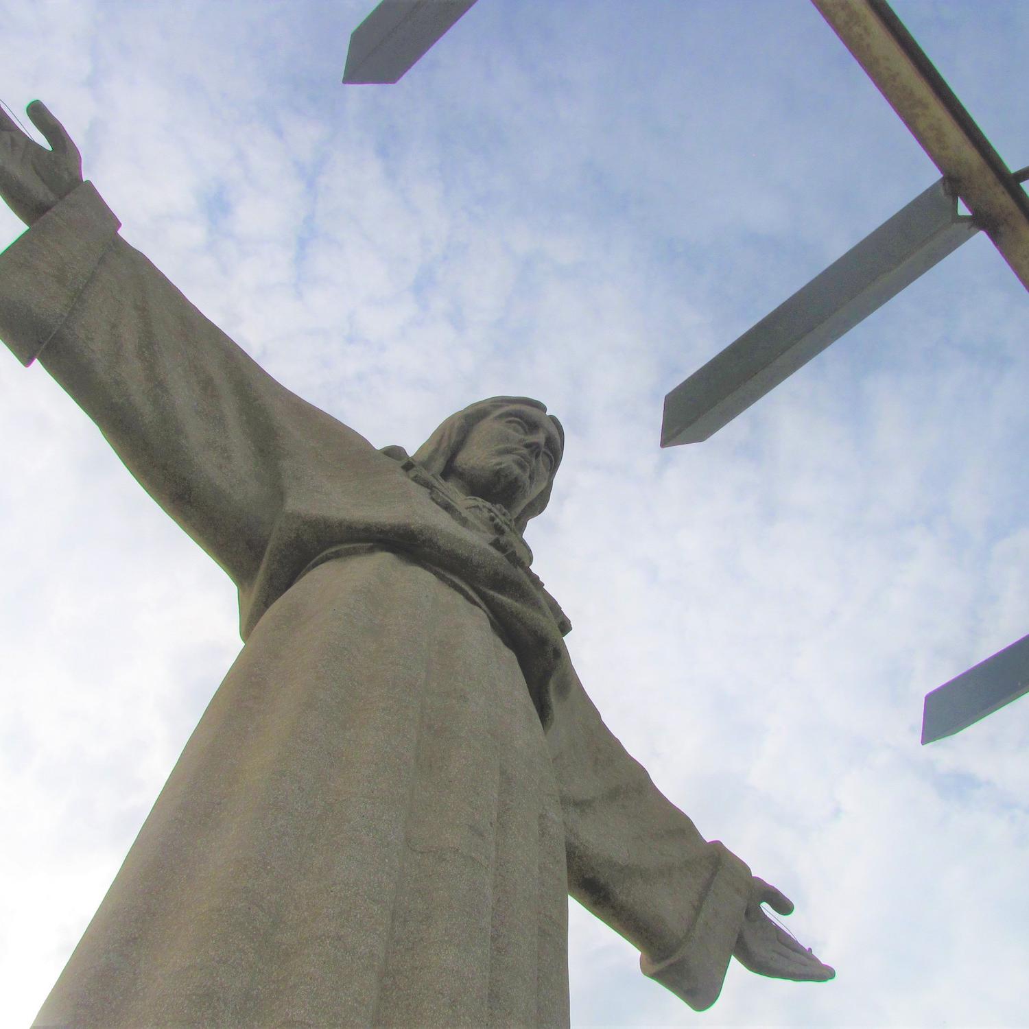 Monumento Cristo Rei – Rio am Tejo.