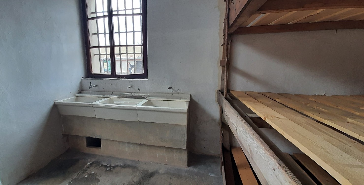 Viele Räume im Ghetto von Theresienstadt sind noch erhalten.