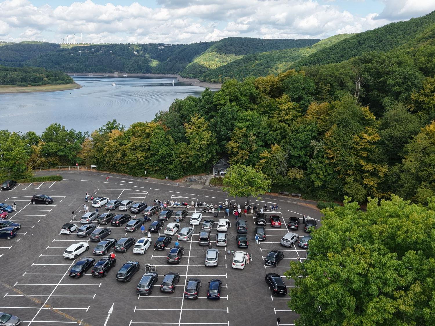 Auf dem oberen Parkplatz der Rurtalsperre Schwammenauel werden ab dem 10. Mai wieder regelmäßig Touristengottesdienste gefeiert.