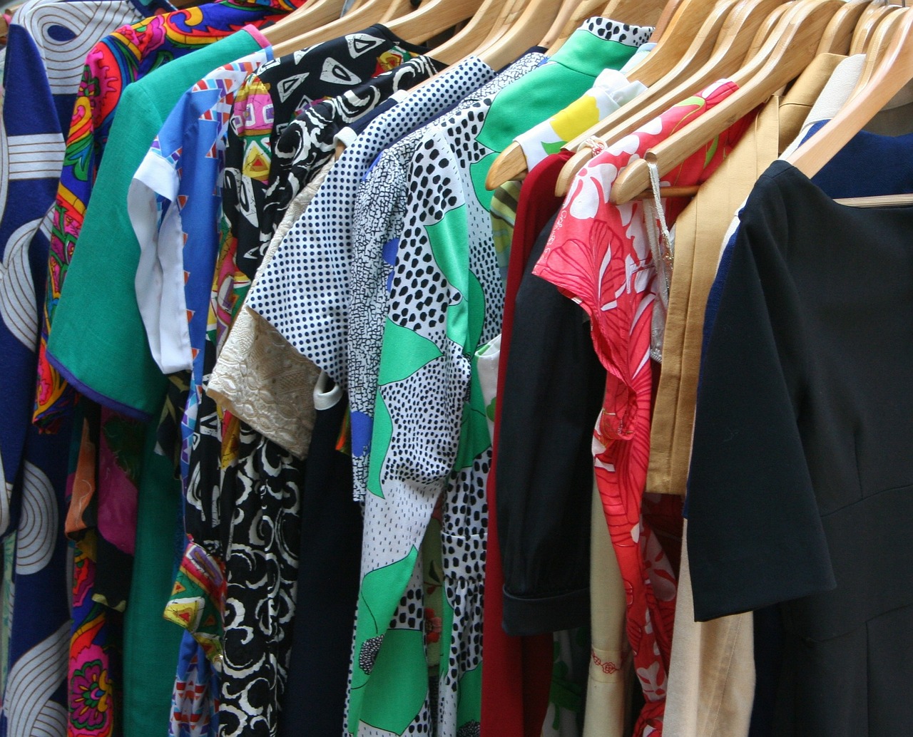 dresses (c) JamesDeMers / Pixabay.com