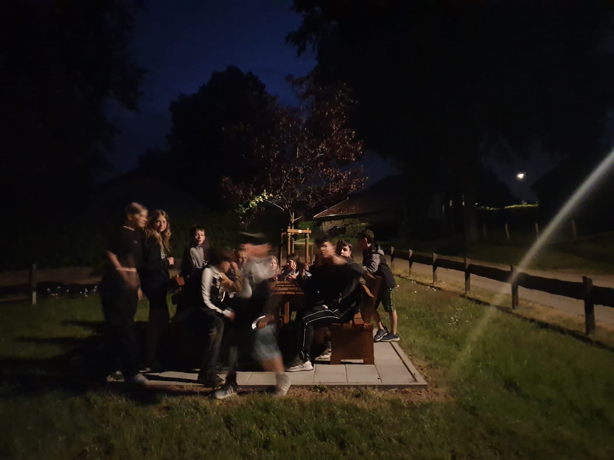 Pause bei der Nachtwanderung....