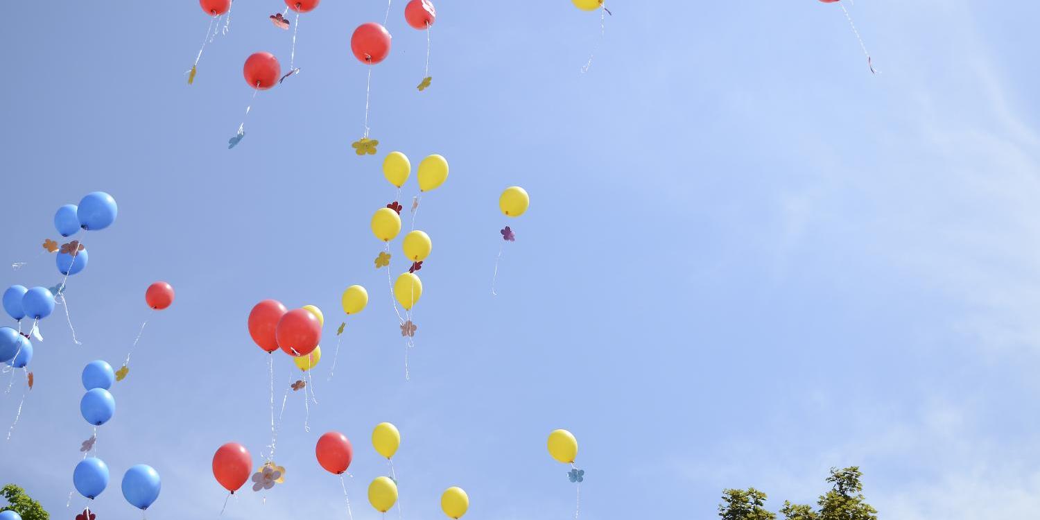 Luftballons, Fest (c) Bild: Christian Schmitt In: Pfarrbriefservice.de