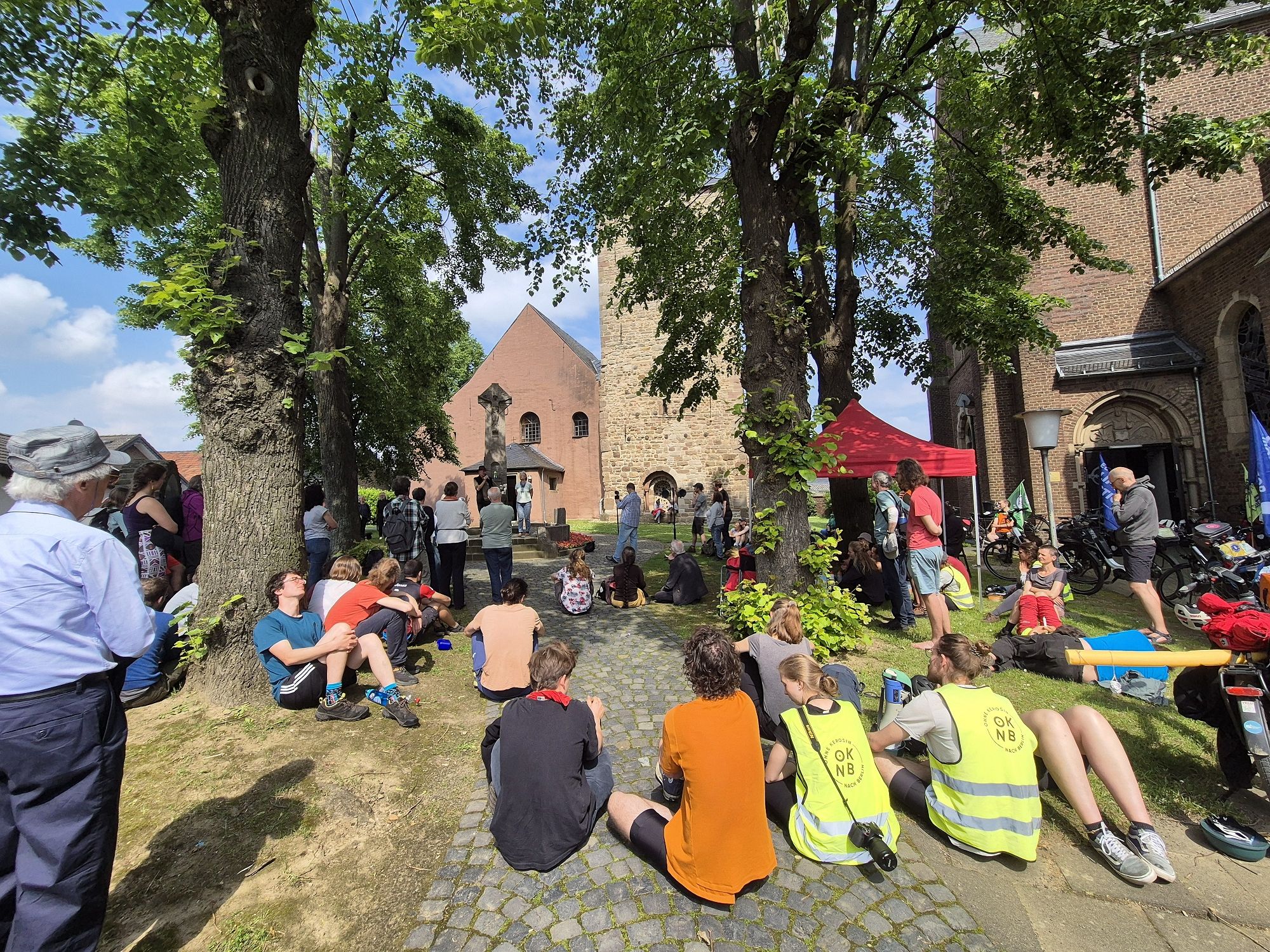Wachszins-Fahrradwallfahrt nach Arnoldsweiler (c) Ralf Linnartz
