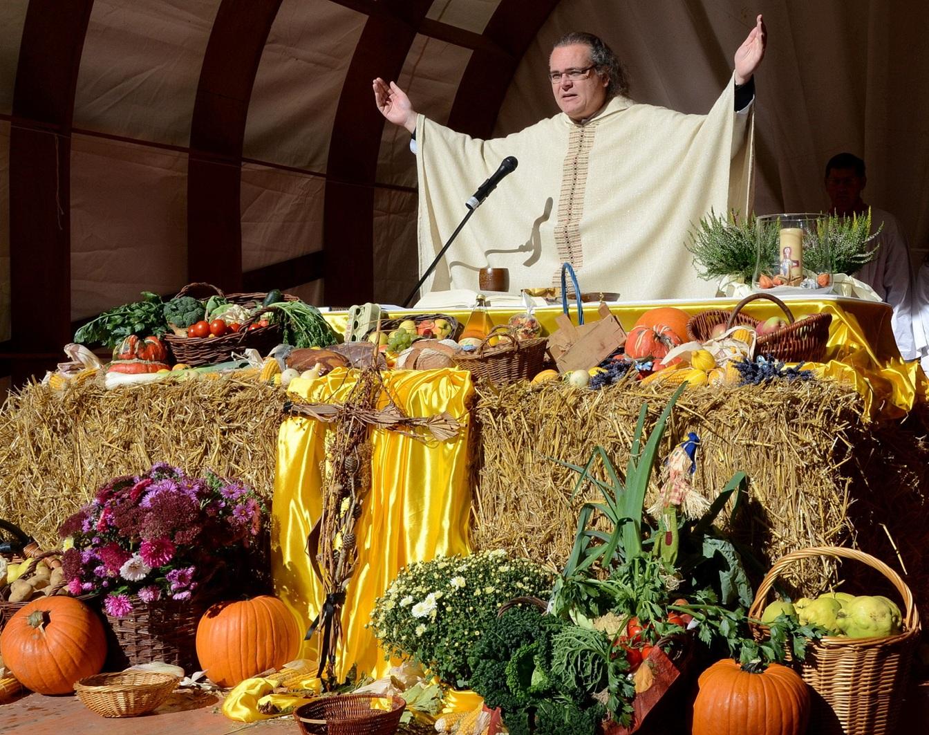 Erik Pühringer, der Leitende Pfarrer des Pastoralen Raumes St. Barbara Mechernich, nimmt das Erntedankfest zum Anlass für eine kritische Bestandsaufnahme im Pastoralen Raum St. Barbara Mechernich: „Ein ,Weiter so‘ ist nicht mehr möglich“.