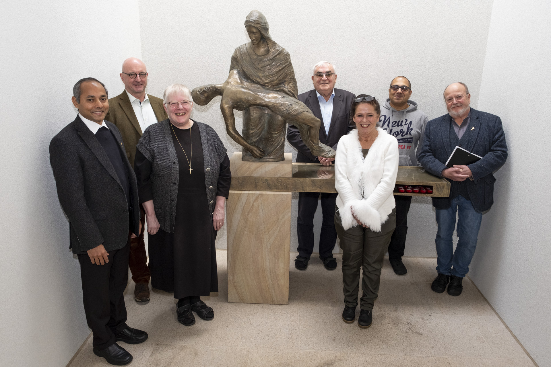 Mit einem Gottesdienst und einem gemeinsamen Abendessen begeht der Mechernicher Ordo Communionis in Christo am 8. Dezember seinen 42. Gründungsgedenktag. Hier: das Ordo-Führungsteam mit den Leiterinnen und Leitern des Communio-Sozialwerks.