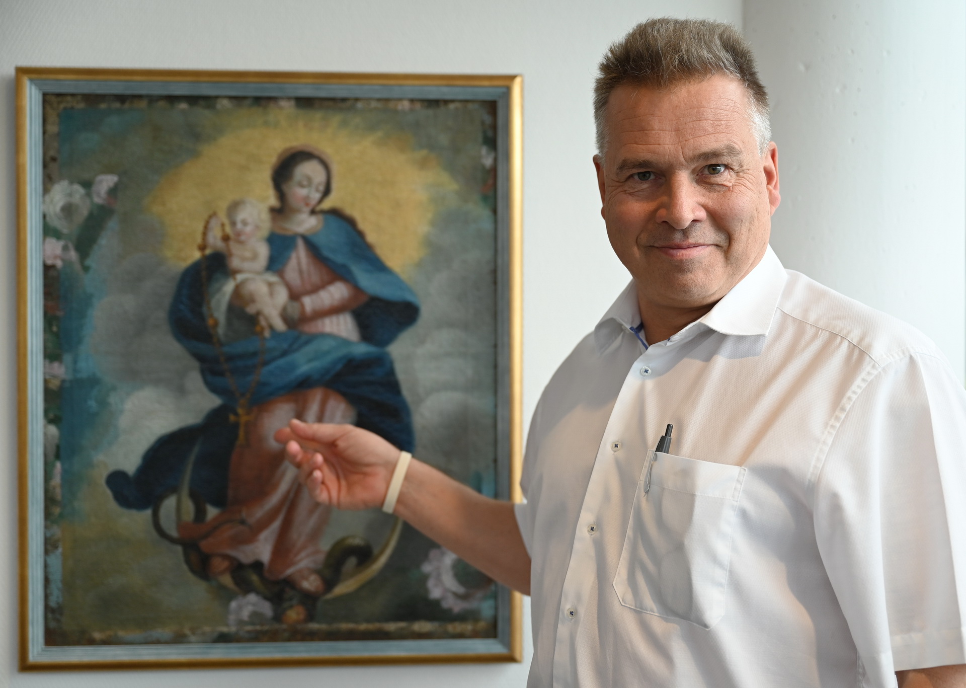 Dr. Peter Schweikert-Wehner, alias Kirchenkunstautor „Tryptychon“ mit dem „Marienbild“ von Gemünd, ein Werk, das um das Jahr 1600 vielleicht in „Teamwork“ auf der Kölner Schildergasse entstanden ist.