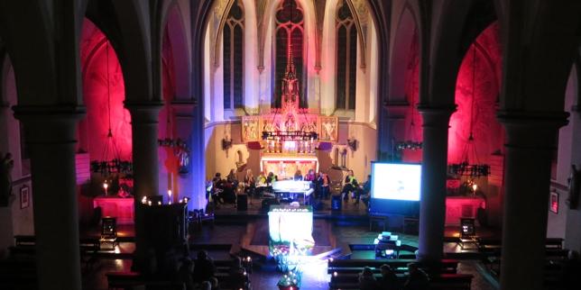 20151121 Junge Kirche