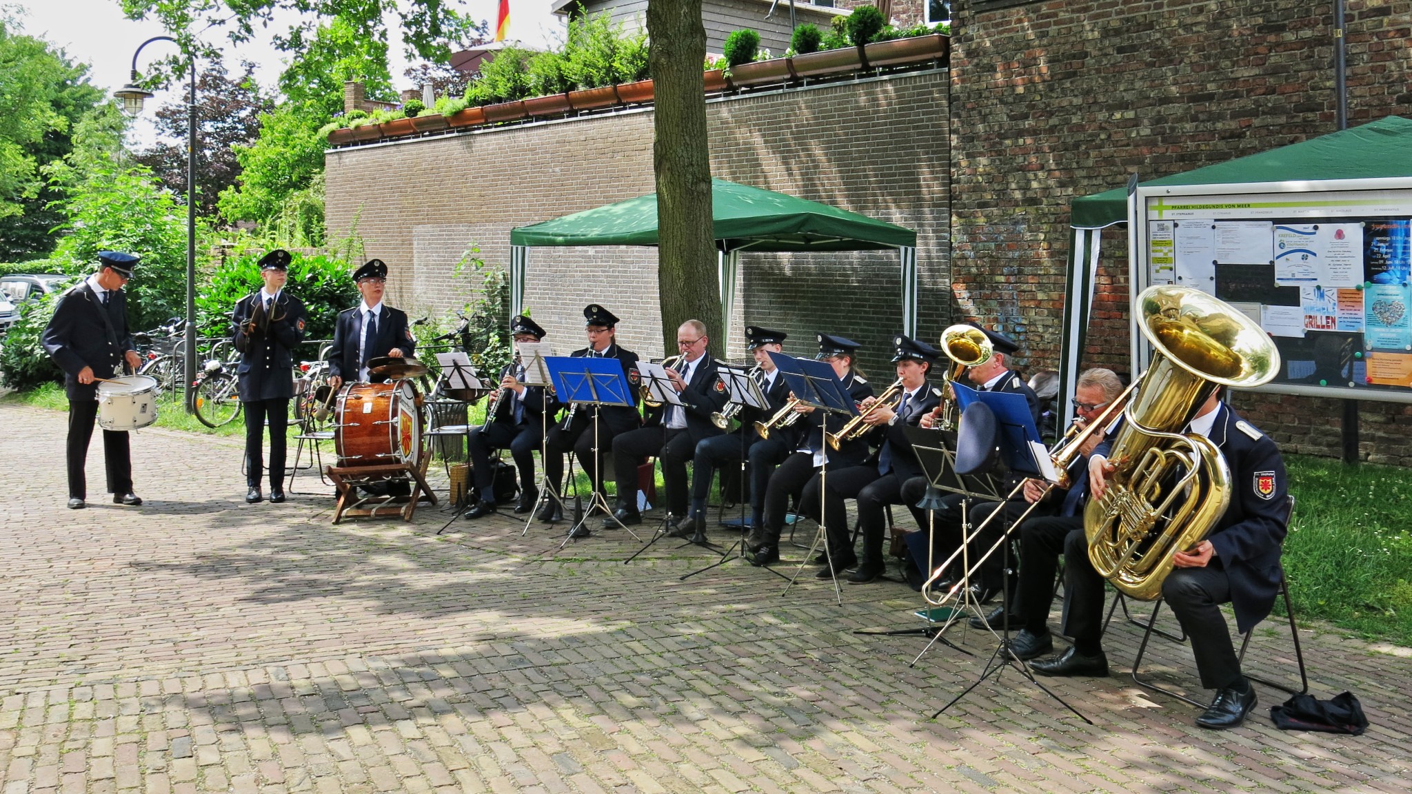 Pfarr- und Heimatfest 2018:   Das Blas-Orchester St. Stephanus spielt auf