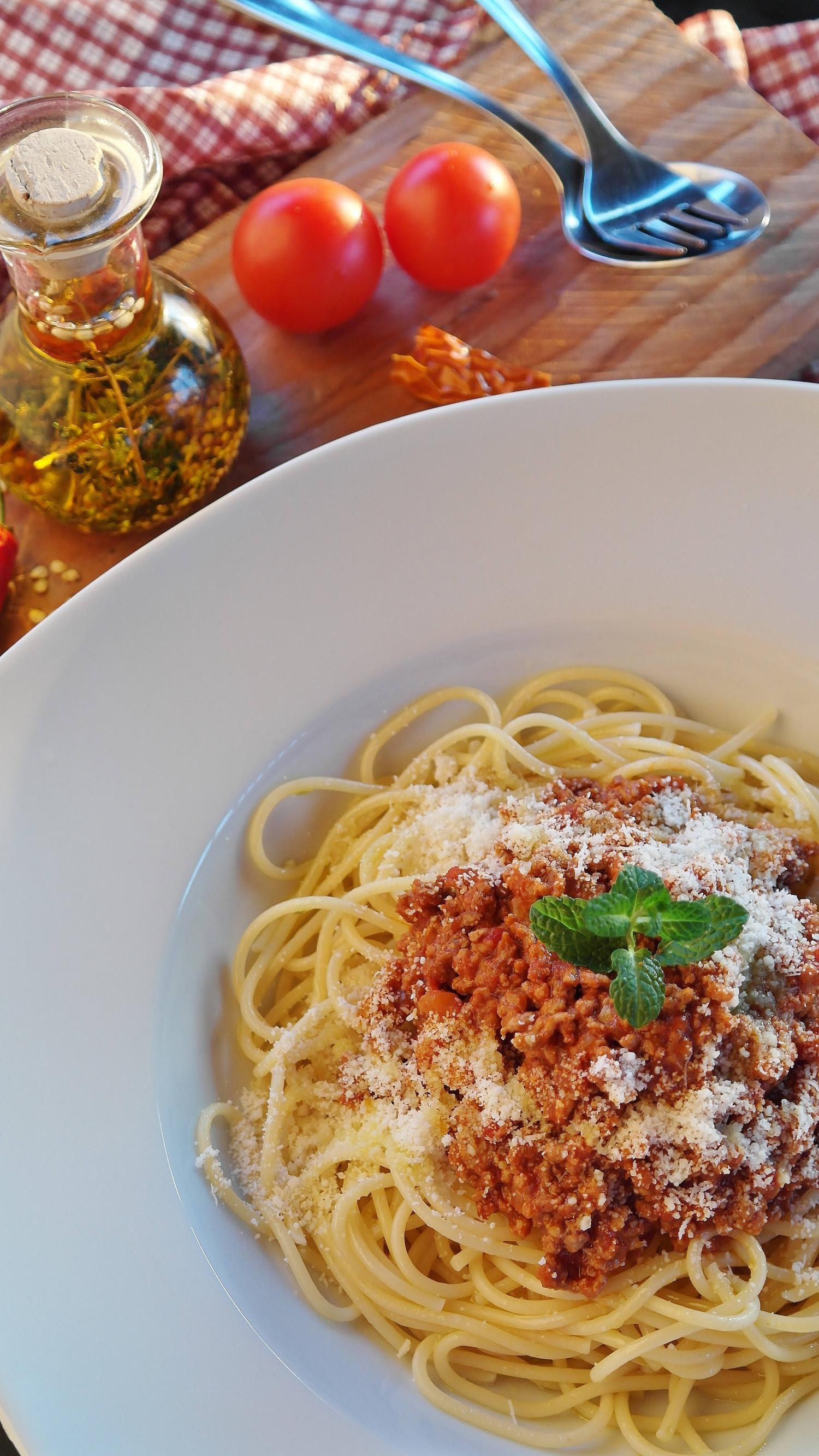 spaghetti-1987509_by_ritae_pixabay_pfarrbriefservice