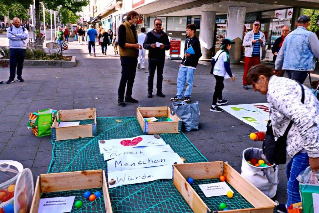 Aktion zum Welttag menschenwürdiger Arbeit