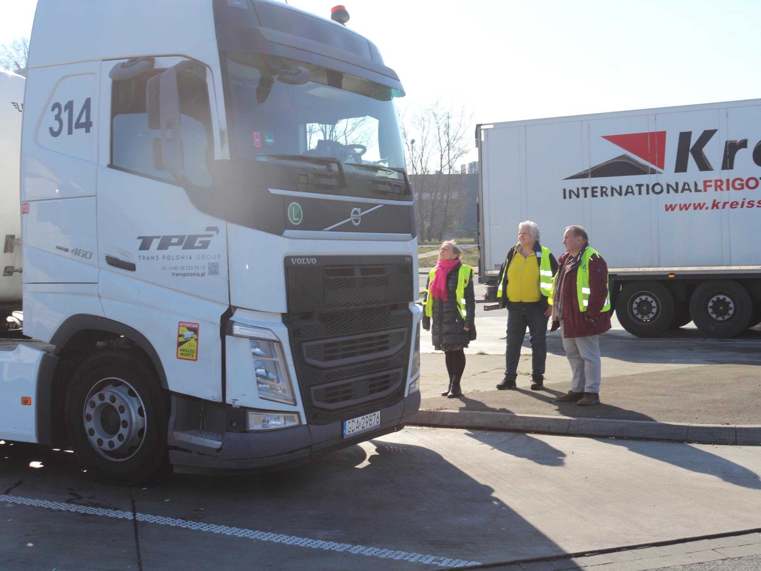 Waren fahren – Würde bewahren