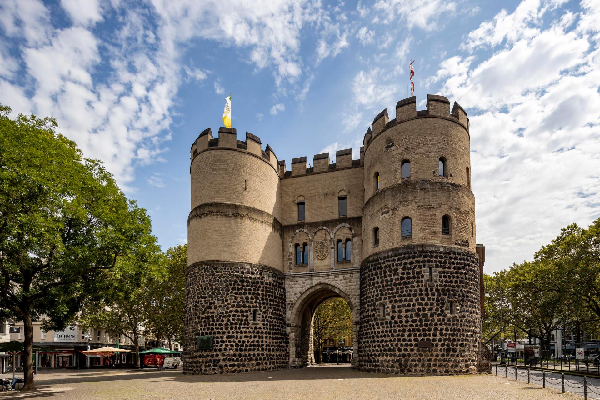 Hahnentorburg