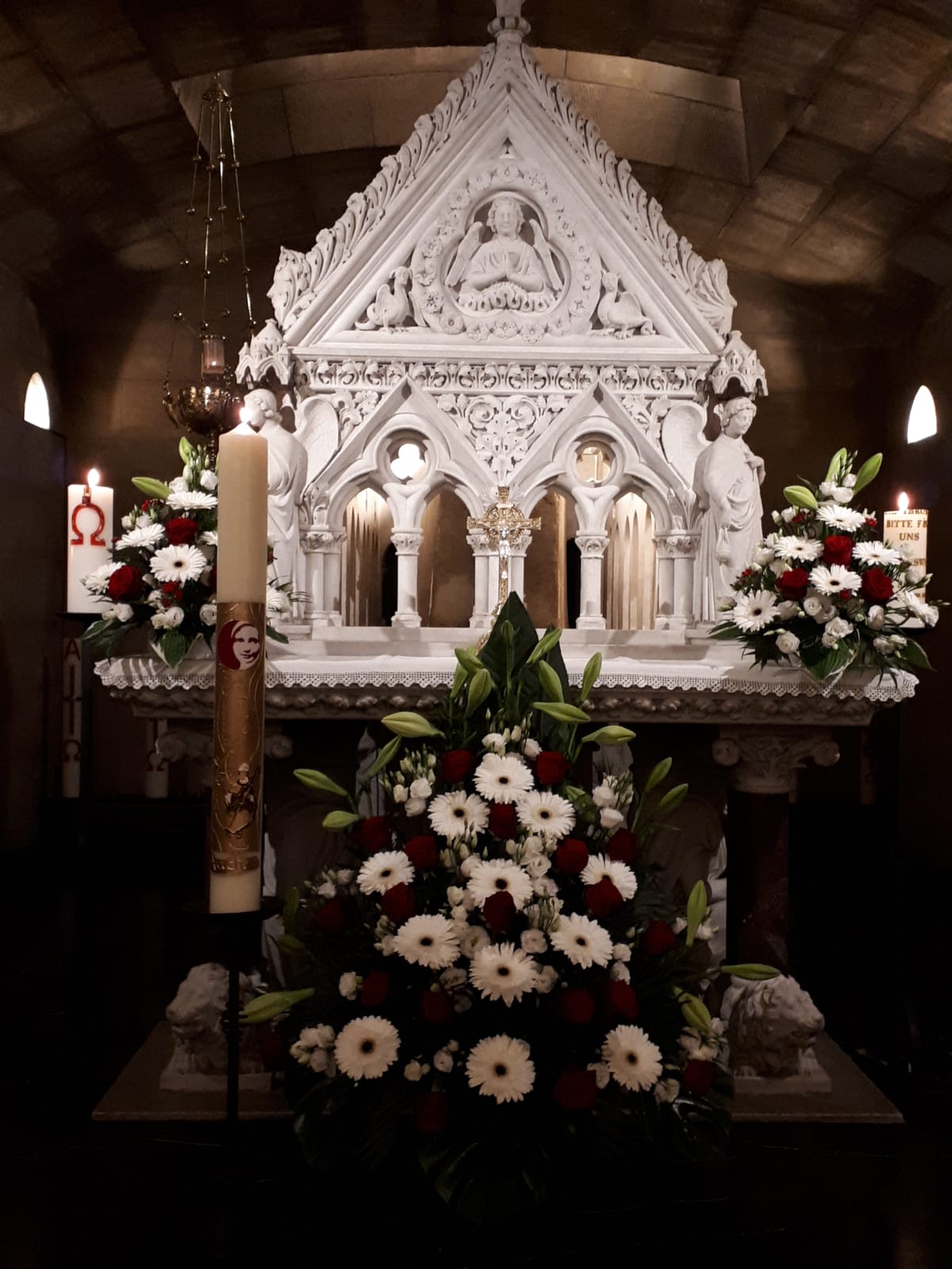 Kerze 2020 in der Krypta der Echternacher Basilika